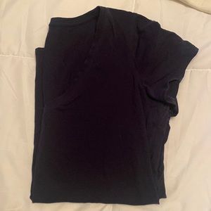 Lululemon V neck t-shirt. Sz 4